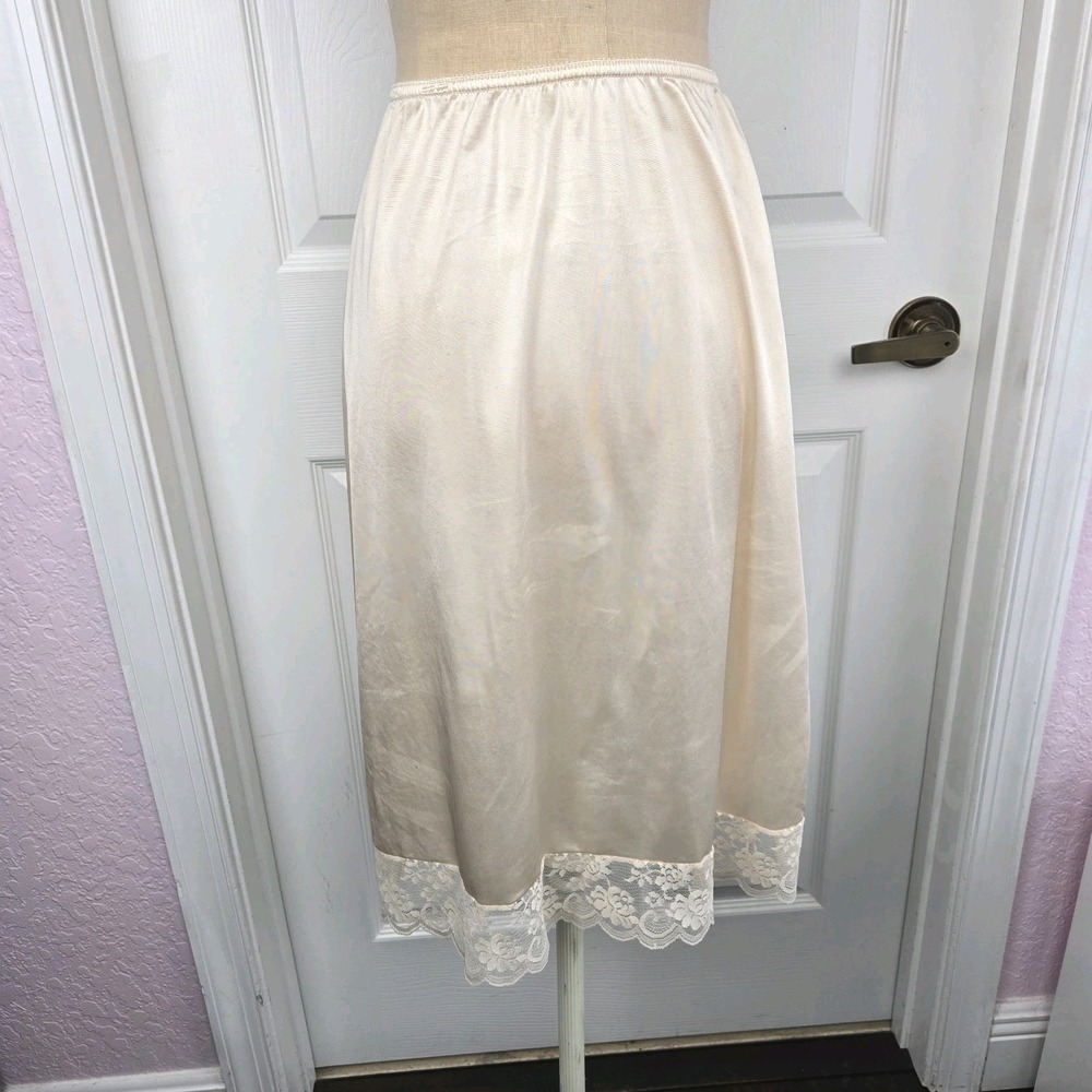 Sears Daye Rose Vtg Half Slip Size M Beige Nylon Lace Trim Lingerie Side Slit